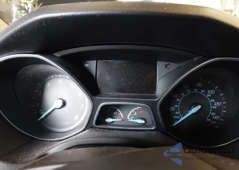 2014 Ford Focus Titanium z USA, uszkodzony, nr VIN 1FADP3N27EL238304